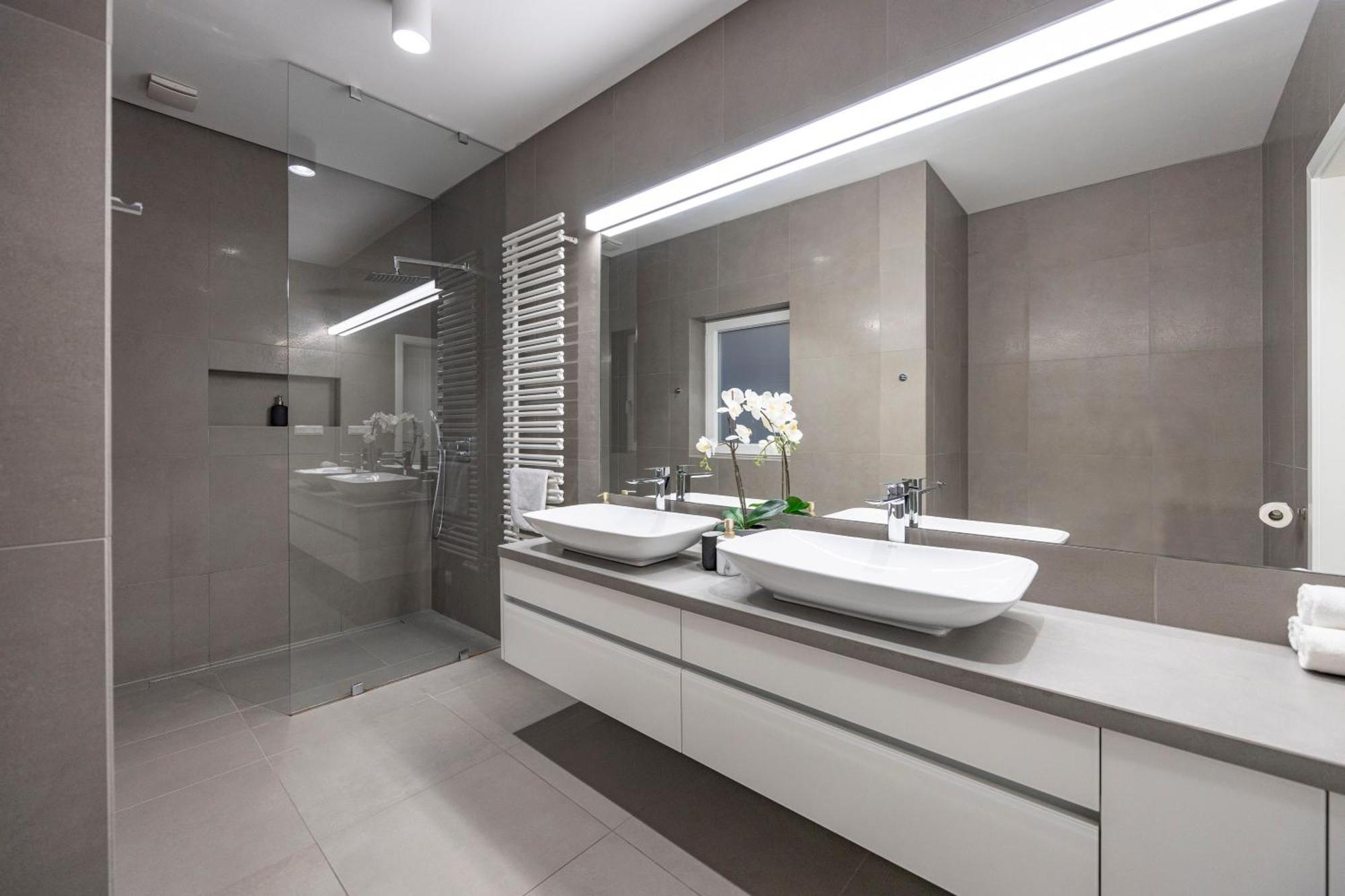Stylish & Spacious Central Suite By Prestige Homes Budapest Kültér fotó